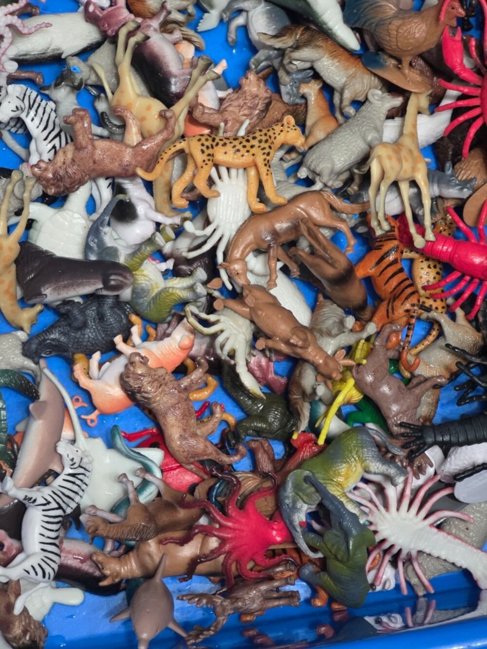 Lot 180 Toys Animals Figurine hard composite plastic